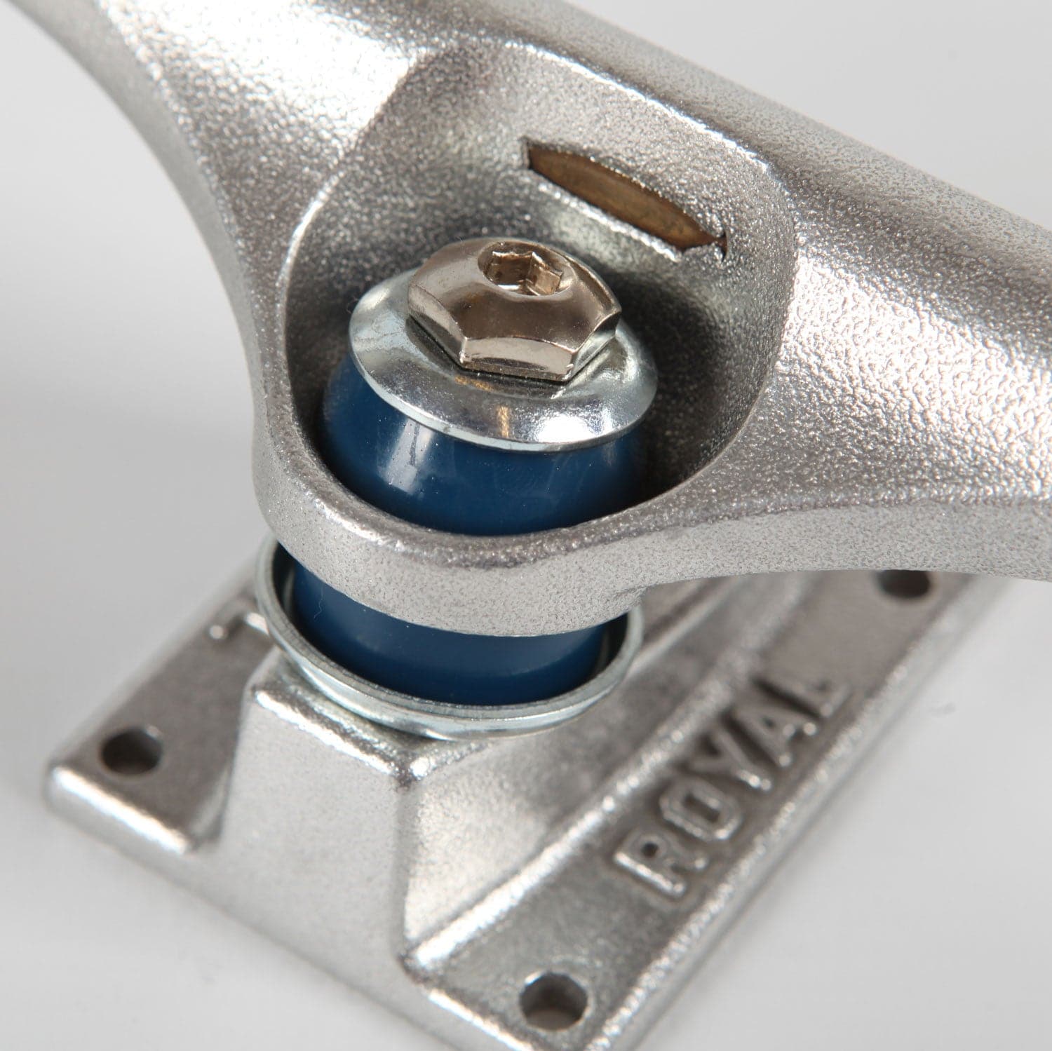 Royal 'Inverted' 139 Trucks (Raw) - Image 4